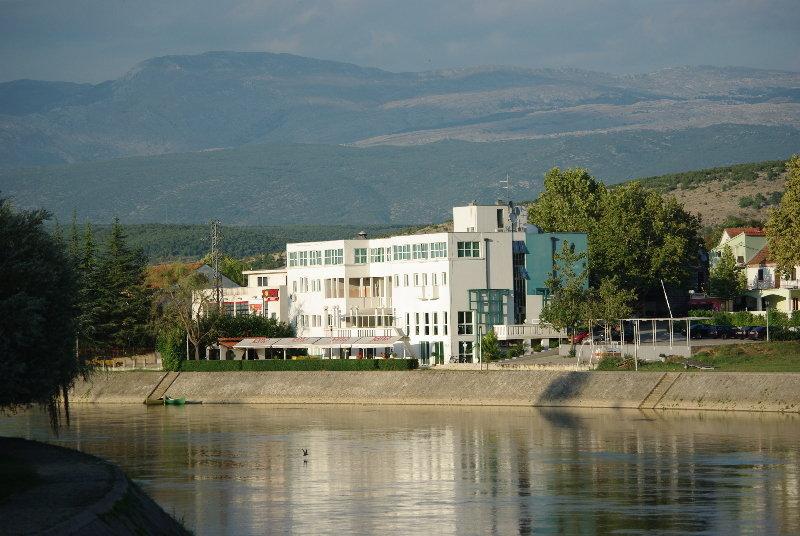 Hotel Sv. Mihovil Trilj Екстер'єр фото